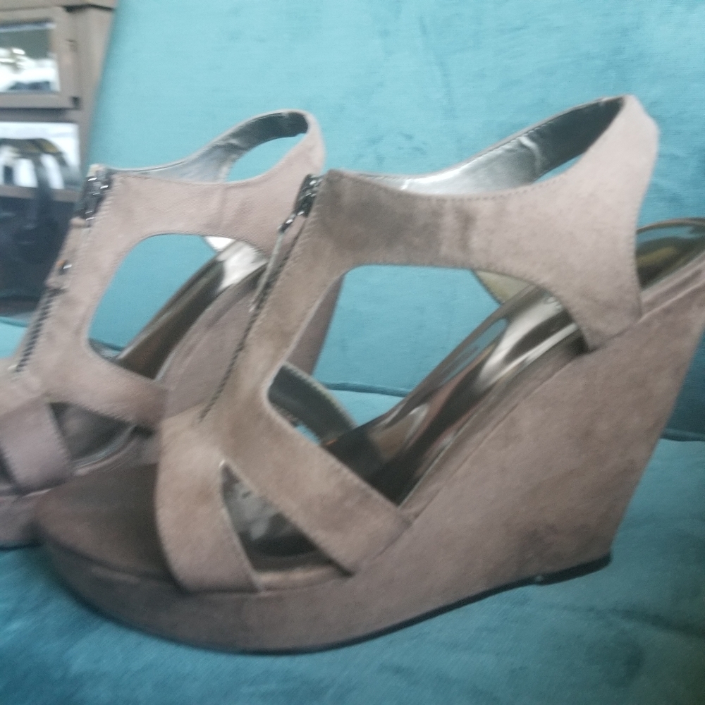 Almost new wedges